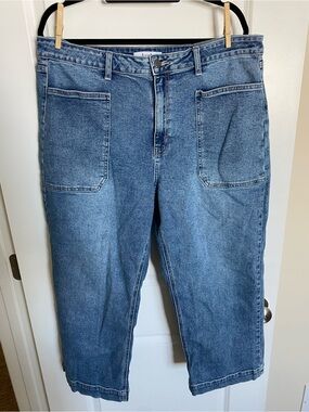 ARULA Relaxed Blue Women's Jeans with Front Patch Pockets